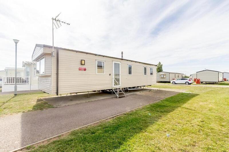 Caledonia Summertime Villa Jaywick Sands Exterior foto